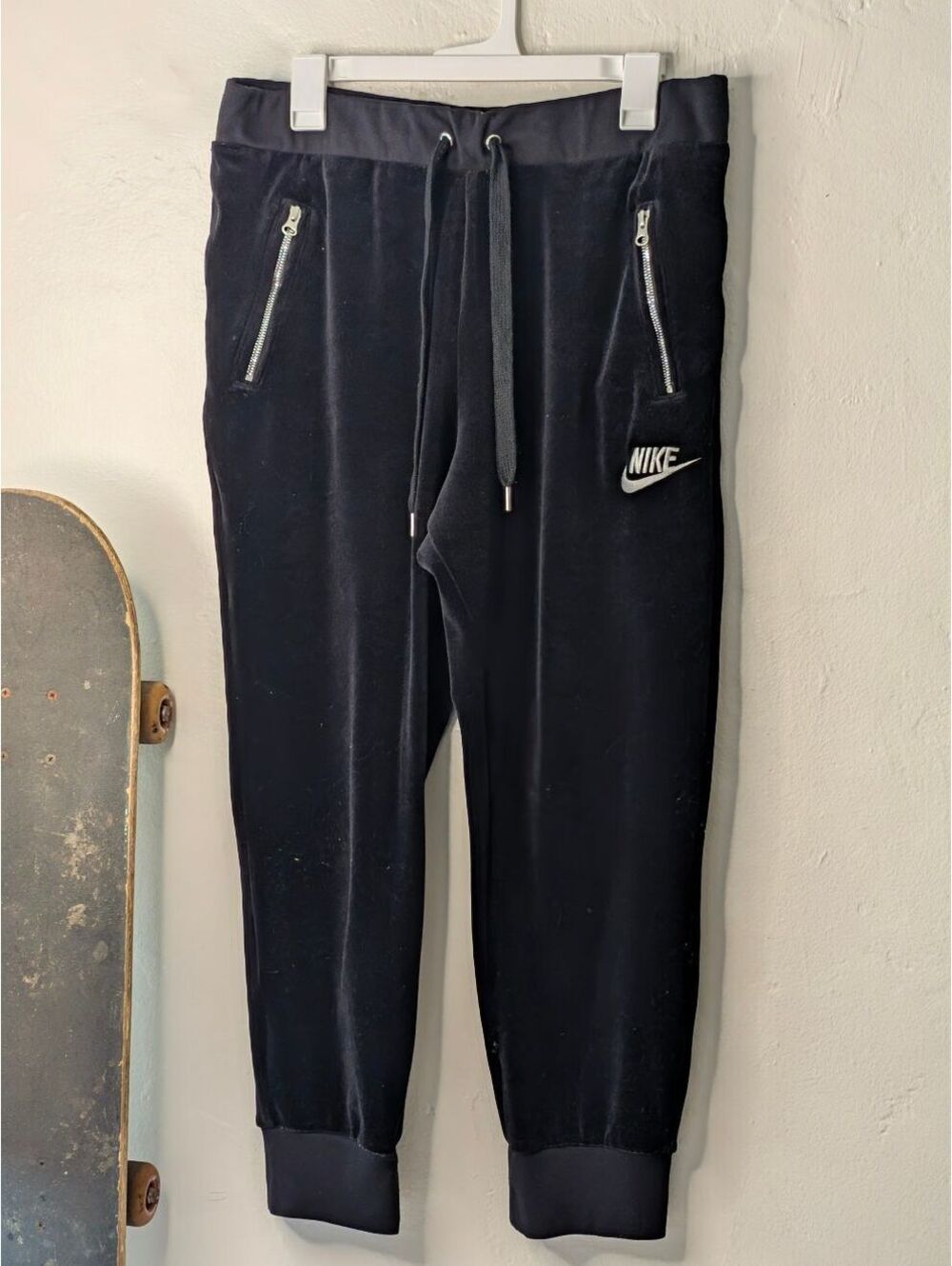 Nike Men's Black Velour Sweatpants with Zipper Pockets, Size XL